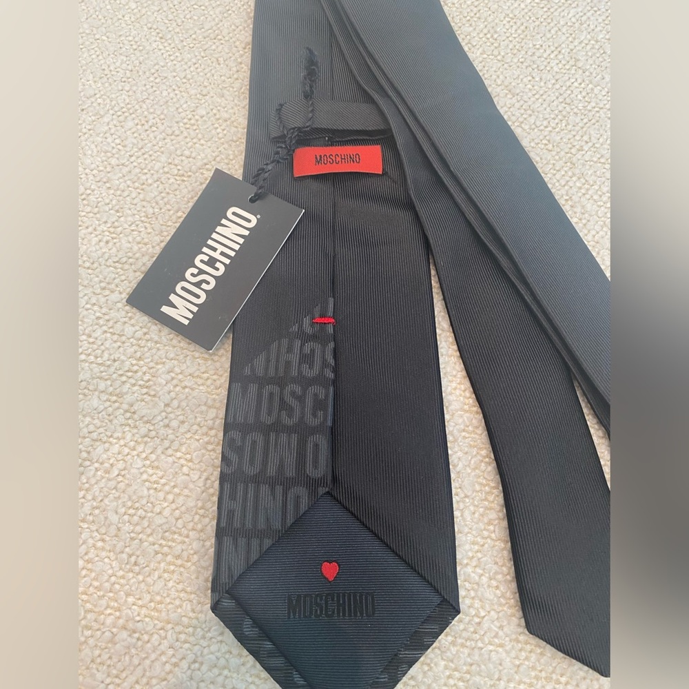 NWT Moschino Tie